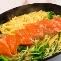 サーモンと菜の花のスパゲッティ|Yasuo  Watanabeさん