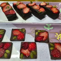 🍓ドライ苺でガトーショコラと🍓苺チョコ|みよぱさん