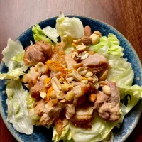 もも肉とナッツの炒め物| にゃふてんさん