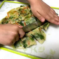 ＊７歳息子作〜小松菜のチヂミ🥬＊| ＊抹茶＊さん