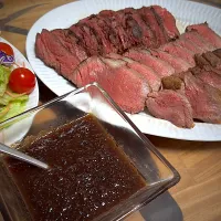 牛ハラミブロック&牛ももブロックのステーキ🧱|えみりんさん