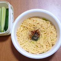 焼きそばUFOときゅうり|ナナさん
