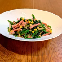 ベーコン、ほうれん草、コーンのニンニクバターソテー|きょうちゃんさん