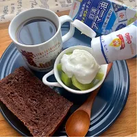 朝食で続けるアマニ油onフルーツヨーグルト| kyoroさん