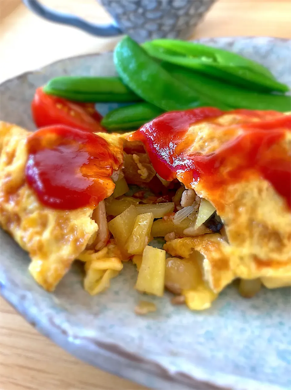 子供の頃よく母が作ってくれてた懐かしい思い出のオムレツ🥚の中身|さくたえさん