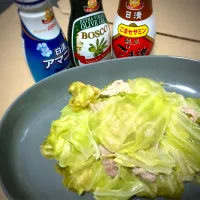 今夜は「日清オイリオ」さんより頂いたごま油でつけダレを作った、キャベツと豚肉のフライパン蒸しを頂きました😋✨👍|ギムレットさん