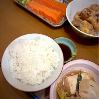 肉豆腐とサーモンアボカドのある夕食|masaさん