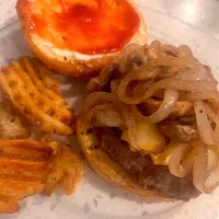 Grilled onions and mushroom burger|🌺IAnneさん