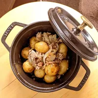 無水ロースト肉じゃが風＆‥作り中、リメイクポテサラ|mi_neneco♪さん