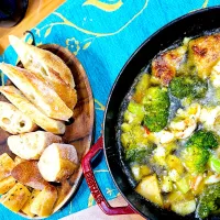 ❤️まーくん亭❤️🥦と🦐のアヒージョ&バケットと一緒に召し上がれ♡