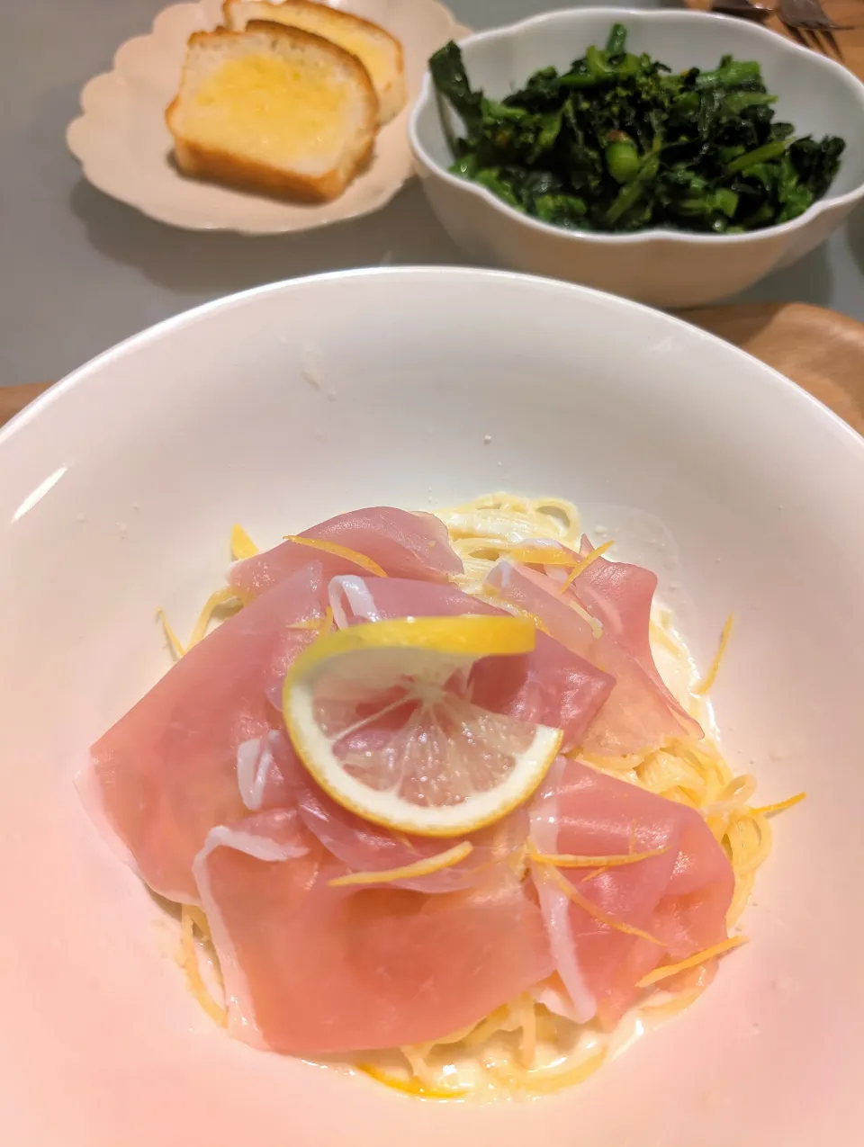 生ハムのせレモンクリームパスタ|Dorothy memorable dishesさん