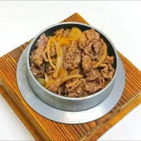 【黒毛和牛A5ランクを仲卸から仕入れて来ました🎯】常陸牛盛り盛りの霜ふり釜飯😋