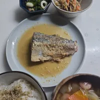 ☆夕飯☆ごはん、ふりかけ、野菜スープ、鯖味噌煮、金平ゴボウ、メカブ酢|ｼｮｺﾗさん