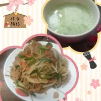 野菜たっぷり焼きそば、コーンポタージュにブロッコリーを入れたもの|にんにくと唐辛子が特に好き❤️(元シャリマー)さん