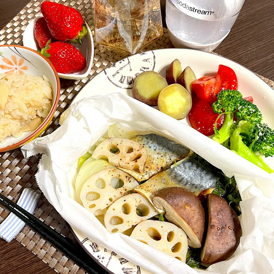 3/2晩ご飯：鯖と野菜の蒸し物|ななみんさん