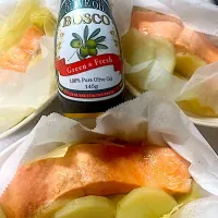 オリーブオイル香る♪鮭と野菜のフライパン蒸し|kyoroさん