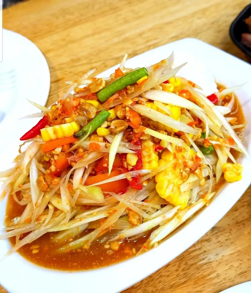 Super Tasty & Flavorful Spicy Som Tum, Grilled Pork Neck & Pork Liver Spicy Salad 🌶🌶🌶🤤|An'leeさん