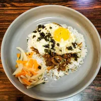 Shredded Adobo Breakfast Bowl|Tam Tamさん