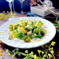 菜の花と新玉ねぎのミモザサラダ