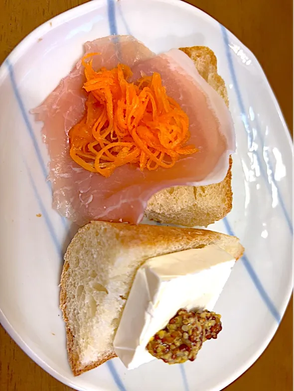 人参ラペと生ハムクリチーサンド|masaさん