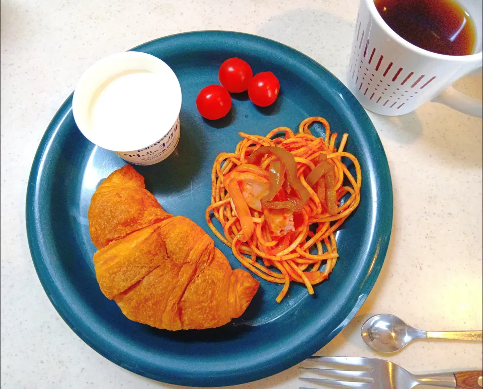 朝ごぱん🥐☕|takaponさん