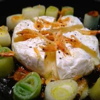 ねぎとカマンベールのアヒージョ|古尾谷りかこさん