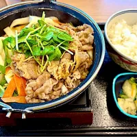 🐮吉野家🐮|にゃあ（芸名）さん