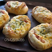 ベーコンチーズパン| 友さん