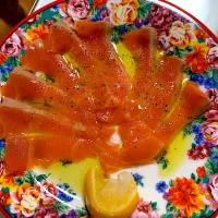 サーモンカルパッチョ