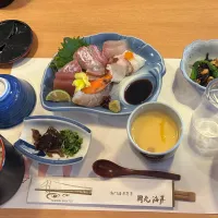 鯛丸海月さんで刺身御膳|Morito Kamiyaさん