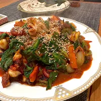 旦那作🧑‍🍳　ナクチポックム🇰🇷 生タコを頂いたので作ってくれました🙌|BUBUさん