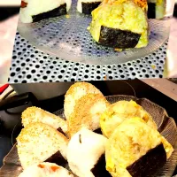 🇯🇵My 1st Onigiris 😅 Tuna mayonnaise,Tamagoyaki avocado,smoked salmon wild garlic pickles🇯🇵
I guess it's better than THAT'S RICE😂🤪| KWAII69さん