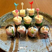 2026ひな祭り　きゅうり魚肉ソーセージチーズのピンチョスと、きゅうりクリームチーズ生ハムでおひなさま|きょうちゃんさん