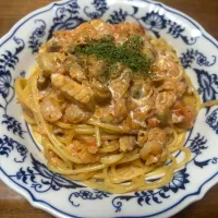 シーフードトマトクリームパスタ🦐🦑🍅🍝|カズさんさん