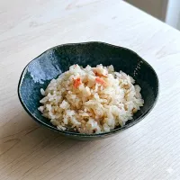 カニカマ炊込み御飯|りょうりょうさん