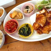 1人外でランチ| 爰音さん