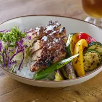 赤ワイン香るみそのつけ焼き鶏丼|マルコメ キッチンさん