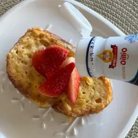 おやつに蒸し焼き豆乳フレンチトースト〜苺〜アマニ油かけてみた| mimoさん