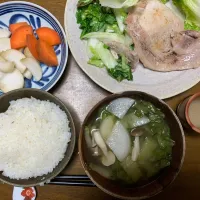 夕食　自然豚ロース焼肉定食|ATさん