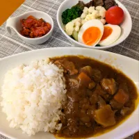 ☆チキンカレー　☆サラダ　☆福神漬|chikakoさん