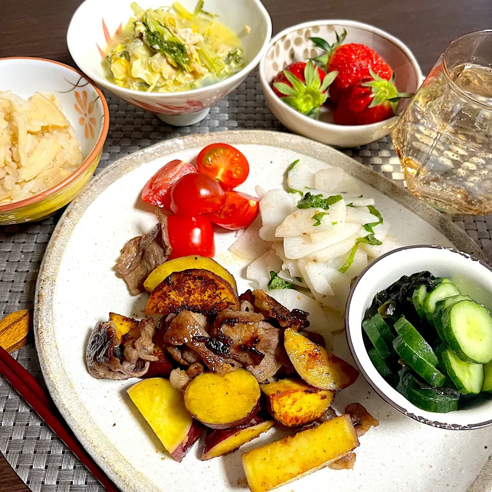 3/5晩ご飯：ラム肉とさつまいもの甘辛炒め|ななみんさん