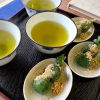 お茶🍵とよもぎだんご