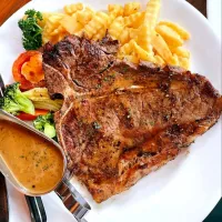 Tender & Tasty Steak w/ Fries 🥩🍟🤤|An'leeさん