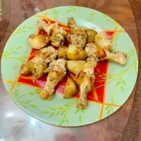 新じゃがいもと　手羽元のガーリックバター煮込み| ショコラさん