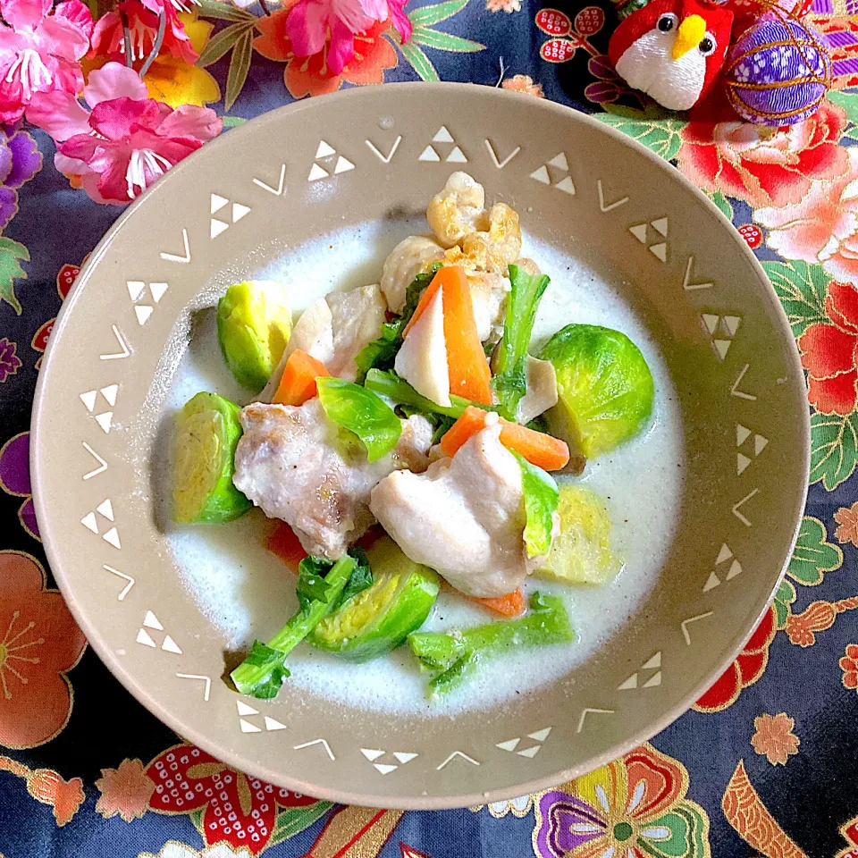 鶏肉と春野菜の味噌クリーム煮✨|ringonamaさん
