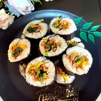 リンリンさんの料理 いざ飯！でキンパand大豆のお肉のチュモッパ✨でお誕生日おめでとうございます🎂🎉|いっちゃんさん