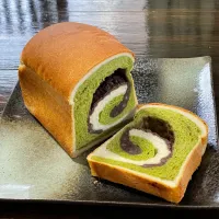 抹茶渦巻きあん食パン