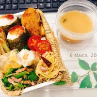 ⓁⓊⓃⒸⒽ 🍙🍙弁当🥢