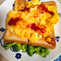 朝昼ごパン卵コーンチーズ入りスイチリケチャップ味| m.rafuさん