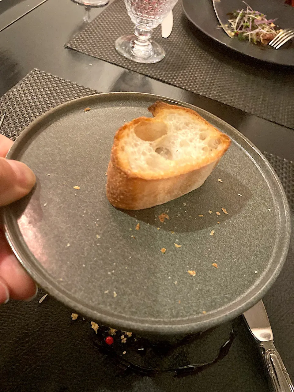 今日の晩ご飯@「Le detour」さん⑦  バゲットをおかわりしました|なびさん